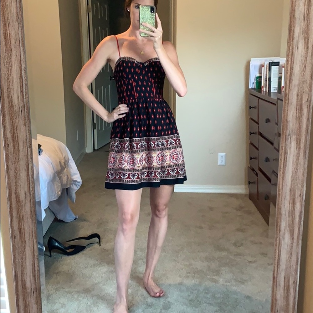 Women’s Black & Red Dress